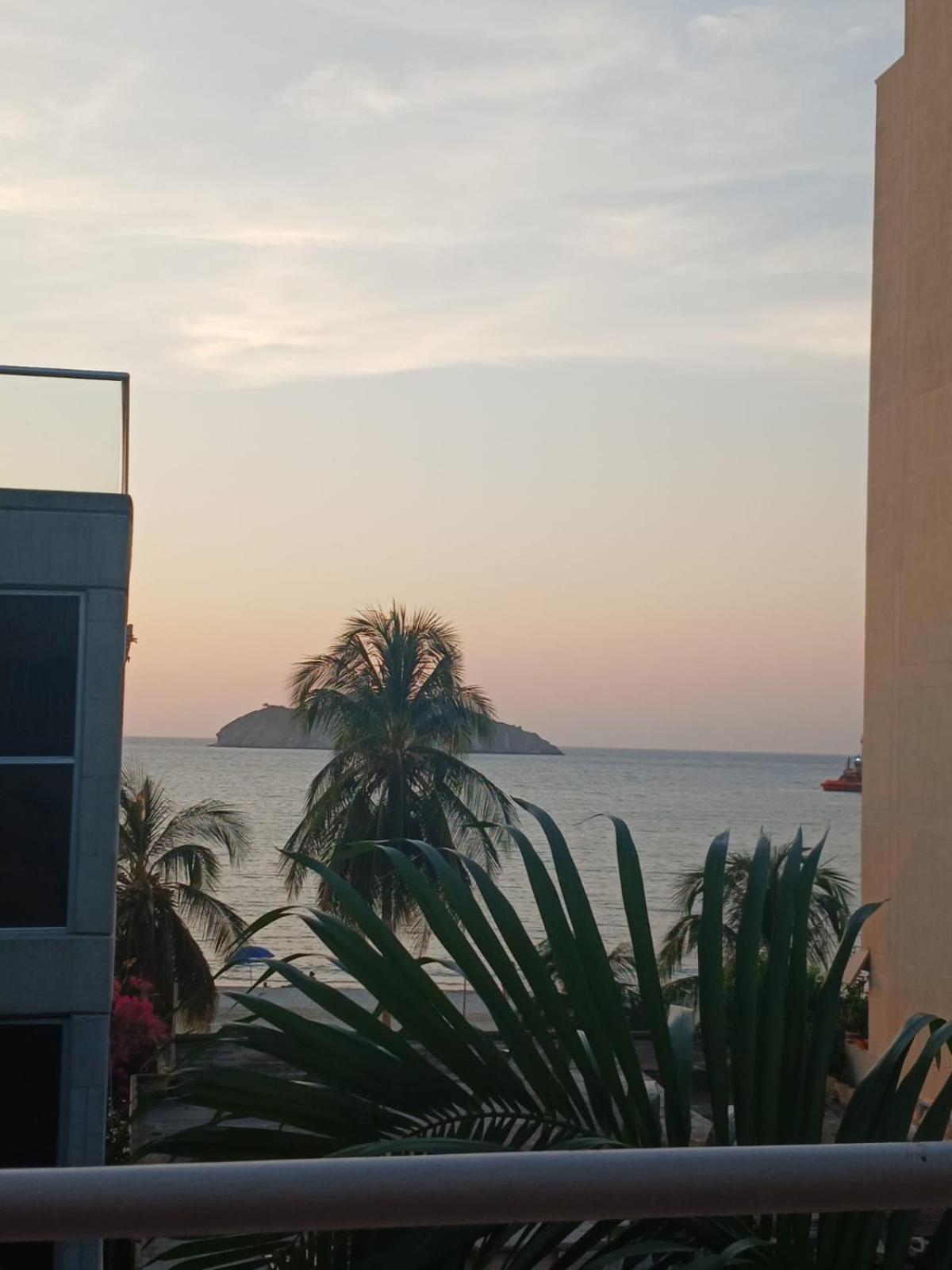 Hotel Bahia Plaza Santa Marta  Bagian luar foto
